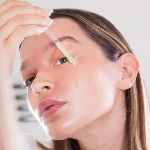 Hello Sunday The One That Makes You Glow Serum Anti Manchas Spf40