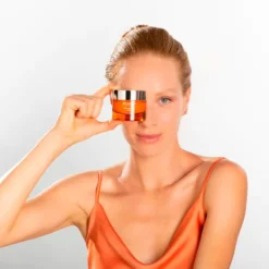 Ksurgery Hyaluronic Vitamin C Glow-Effect Creme Iluminador