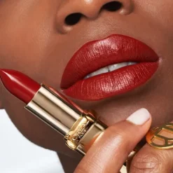 L’Oréal Paris Satin Batom Color Riche - 1990 Le Bordeaux