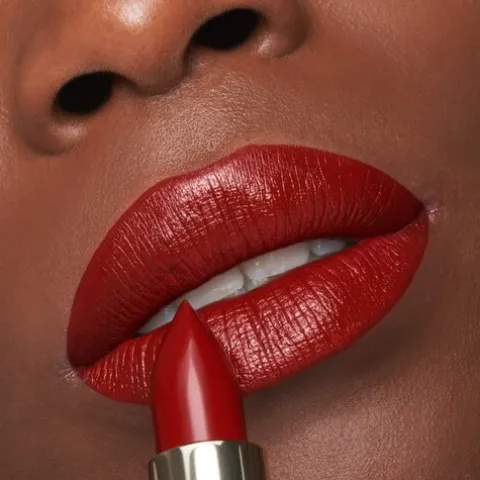 L’Oréal Paris Satin Batom Color Riche - 1990 Le Bordeaux