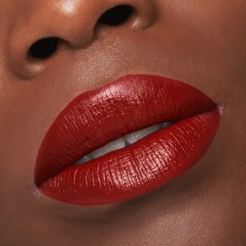 L’Oréal Paris Satin Batom Color Riche - 1990 Le Bordeaux