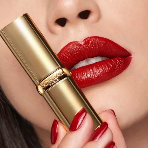 L’Oréal Paris Satin Batom Color Riche - 300 Le Rouge Paris