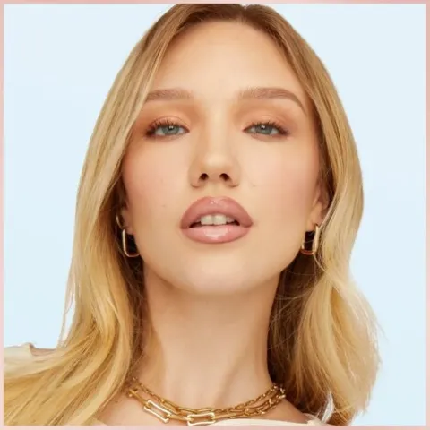 Maybelline Lifter Liner Delineador Lábios Hidratante 006 Line Leader