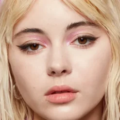 Nyx Pro Makeup Bare With Me Blur Base Líquida Efeito Blur 02 Fair