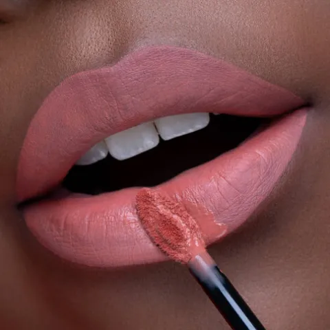 Nyx Pro Makeup Lip Lingerie Xxl Batom Liquido Matte 06 Peach Flirt