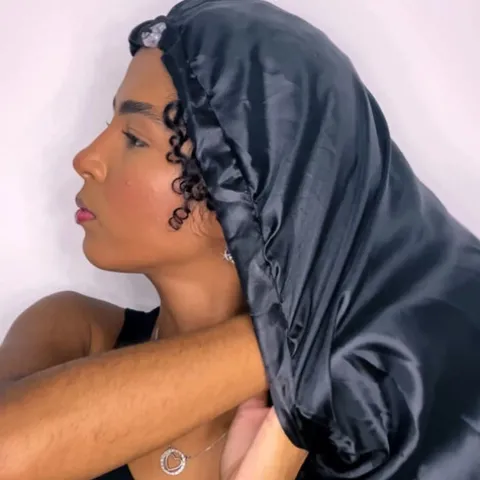 Soulta Touca Cetim Alongada Anti-Frizz Preta