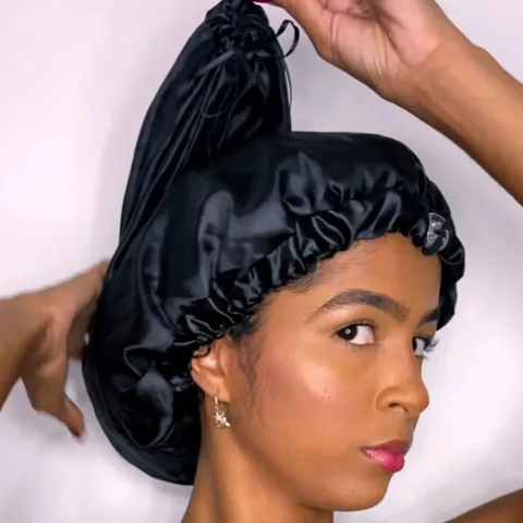 Soulta Touca Cetim Alongada Anti-Frizz Preta