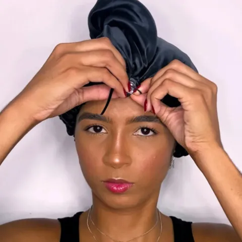 Soulta Touca Cetim Alongada Anti-Frizz Preta